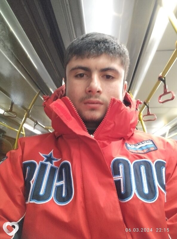 Denis, 19, Красноярске — анкета №2530396