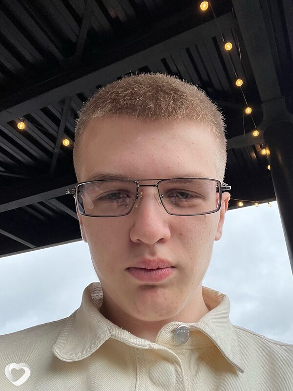 Валерий, 19, Химках — анкета №2530912