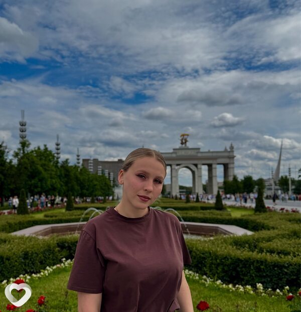 Алена, 25, Москве — анкета №2531372
