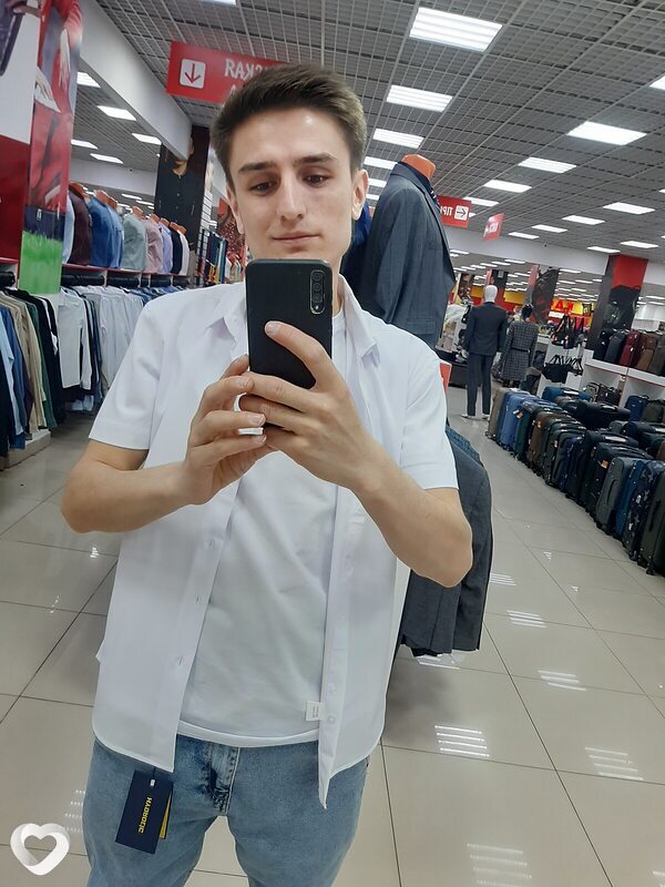 Артём, 25, Екатеринбурге — анкета №2532141