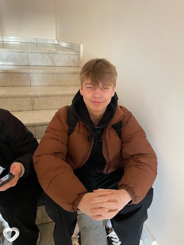 Влад, 19, Тюмени — анкета №2532206