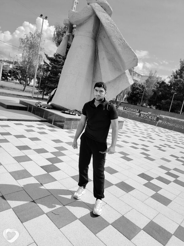 Максим, 26, Брянске — анкета №2532295