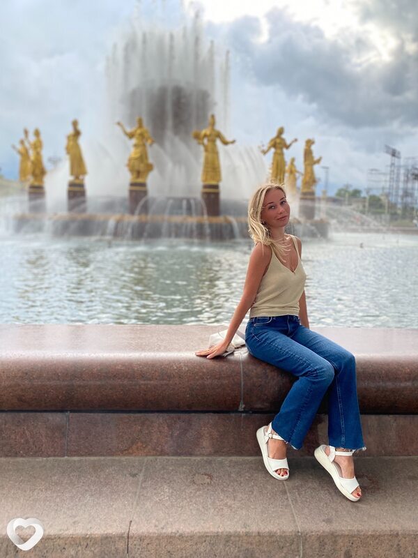 Алёна, 27, Архангельске — анкета №2532952