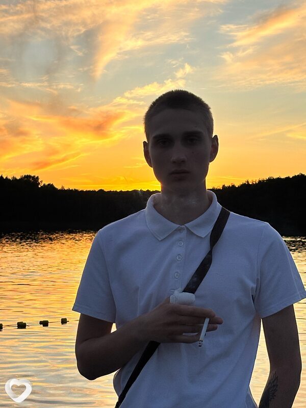 Виктор, 20, Познань — анкета №2532786