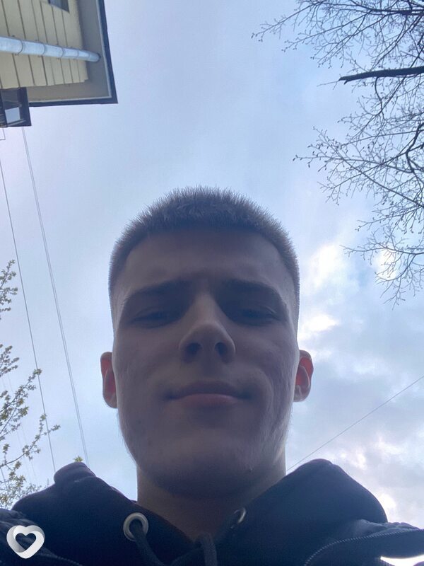 Даня, 20, Санкт-Петербурге — анкета №2533486