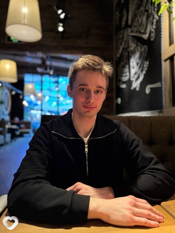 Александр, 21, Москве — анкета №2534269