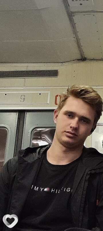 Александр, 21, Уссурийске — анкета №2535102