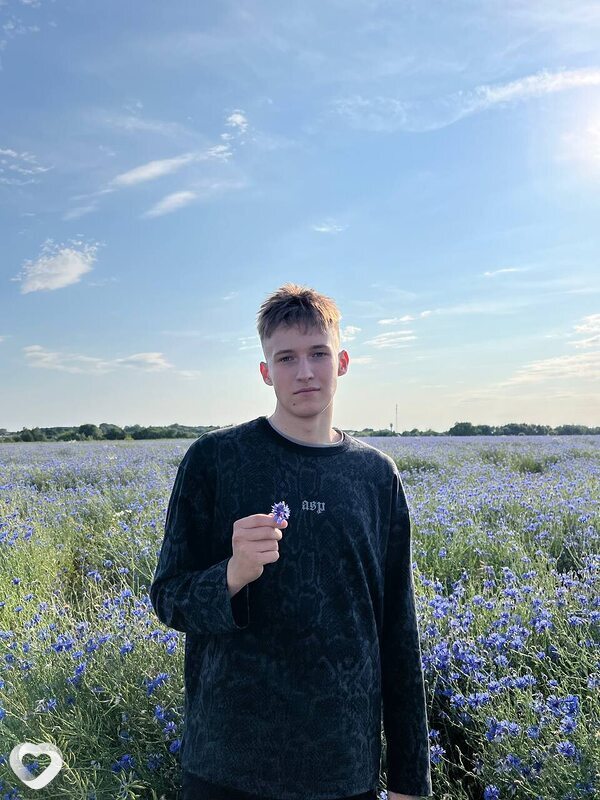 Артем, 23, Гомеле — анкета №2535057