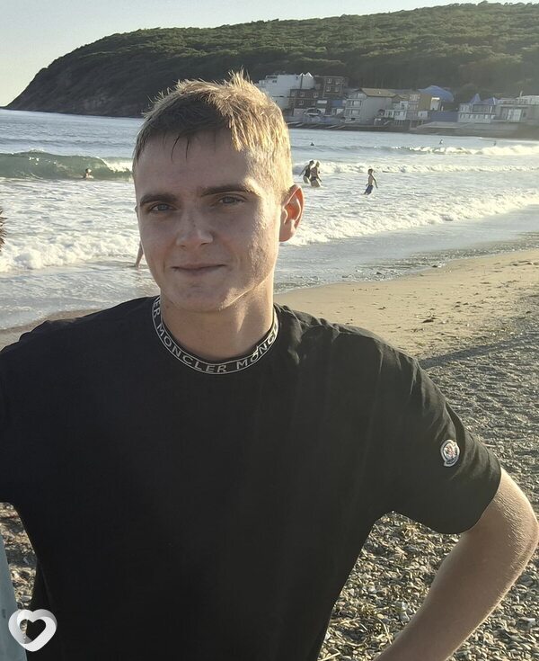 Михаил, 21, Владивостоке — анкета №2535773