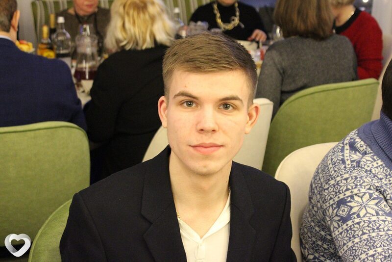 Кирилл, 22, Москве — анкета №2536054