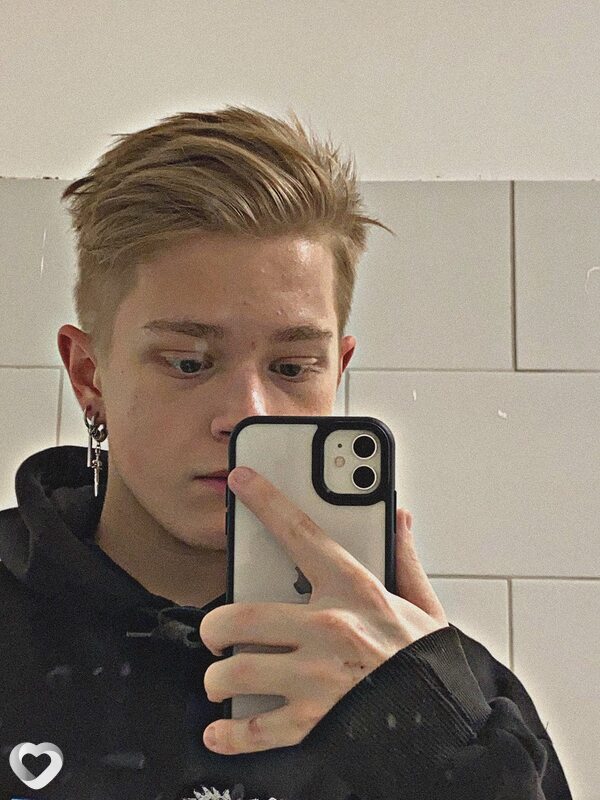 Эдуард, 19, Великом Новгороде — анкета №2536442