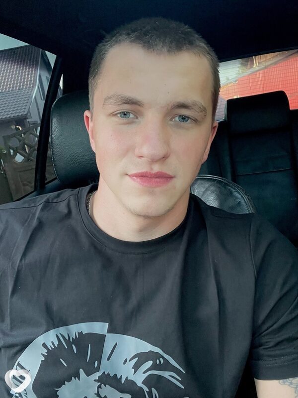 Данила, 23, Смоленске — анкета №2536631