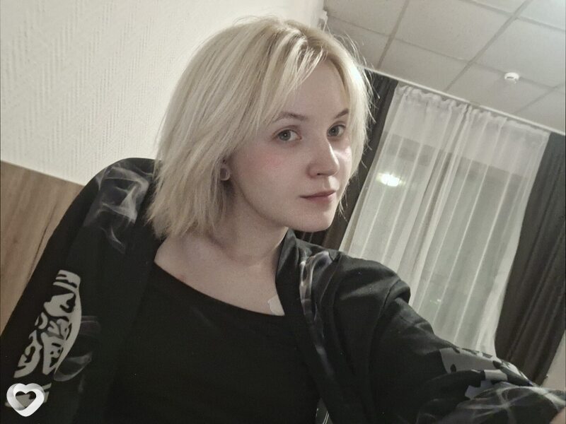 Алиса, 21, Новороссийске — анкета №2536830