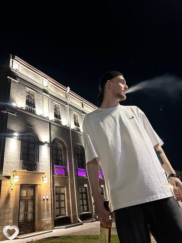 Данил, 21, Москве — анкета №2536791