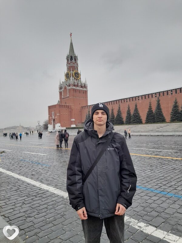 Саня, 20, Луганске — анкета №2537797