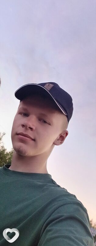 Максим, 19, Тайге — анкета №2538204