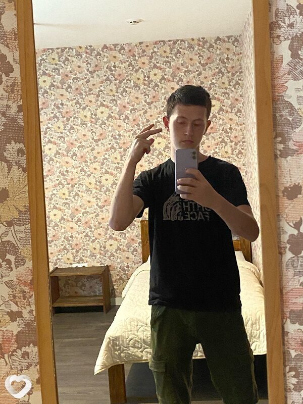 Иван, 19, Томске — анкета №2538226