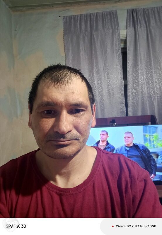 Руслан Арнаут, Тара