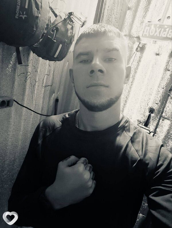 Евгений, 27, Барнауле — анкета №2538259