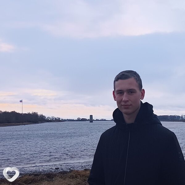 Максим, 19, Великом Новгороде — анкета №2538107