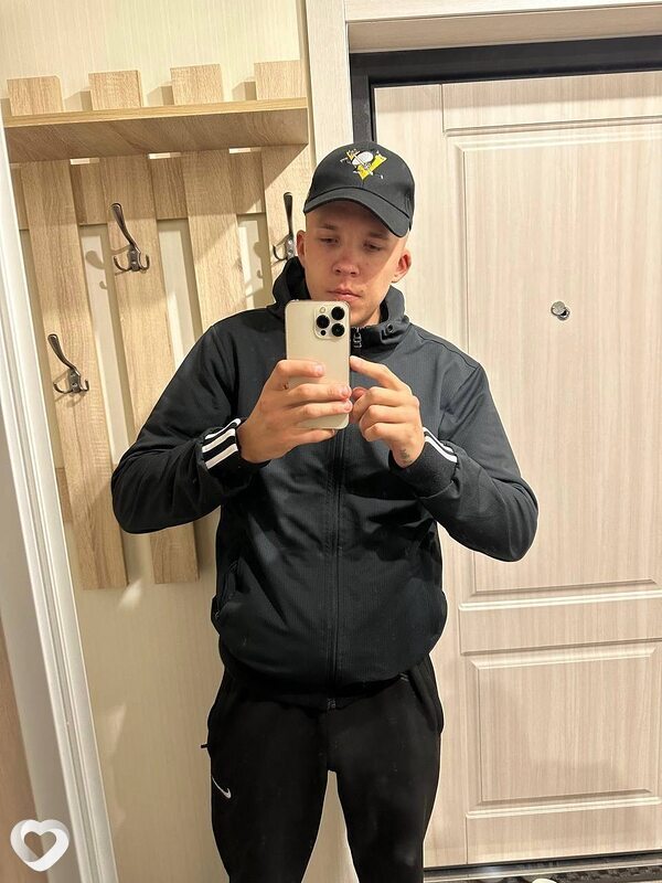 Денис, 24, Донецке — анкета №2538783