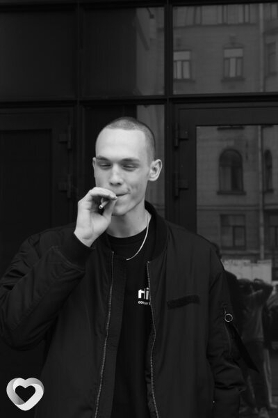 Виктор Р, 21, Санкт-Петербурге — анкета №2539125
