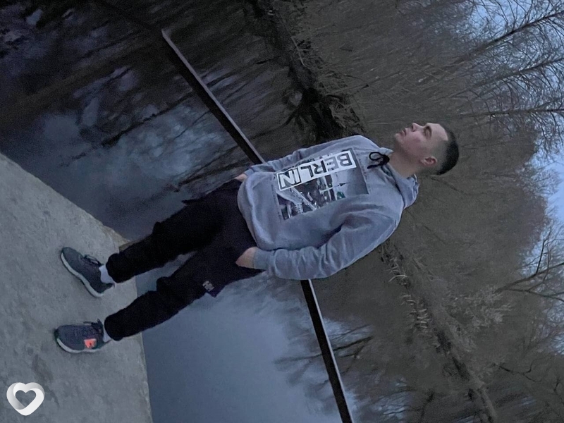Кирилл, 19, Мозыре — анкета №2539759