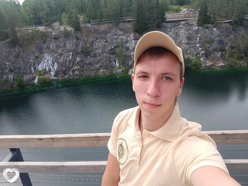 Иван, 23, Москве — анкета №2539283