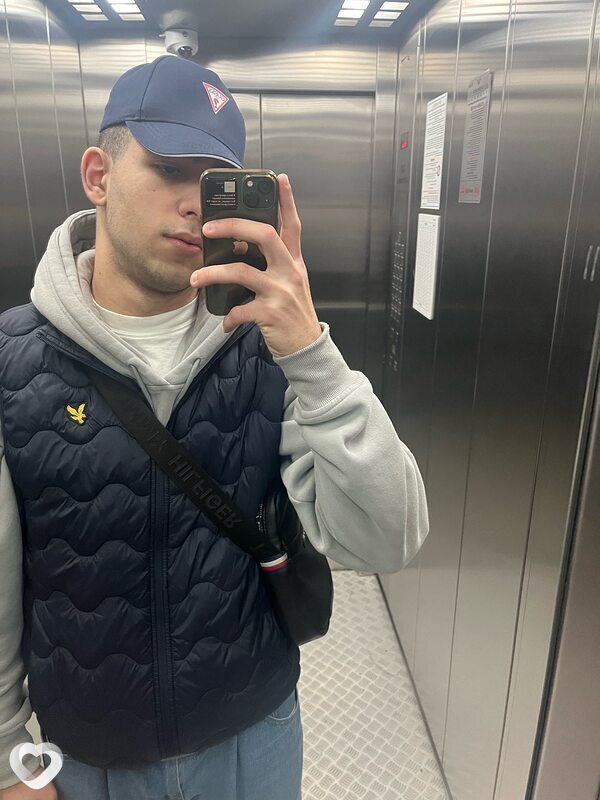 Давид, 21, Москве — анкета №2539811