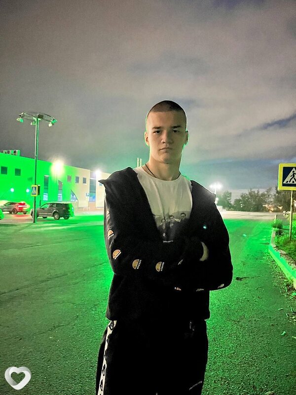 Алексей, 19, Орёл — анкета №2684333