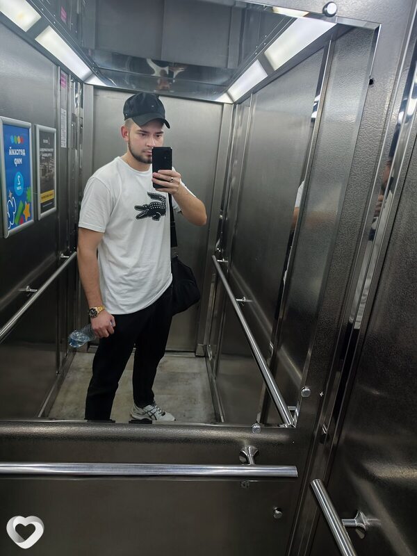 Денис, 25, Барнауле — анкета №2540440