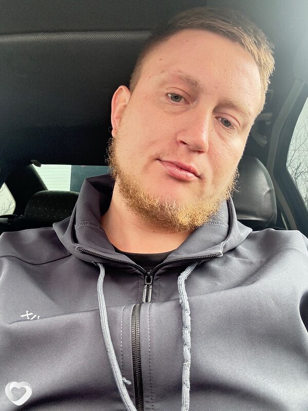 Толик, 26, Череповце — анкета №2540280