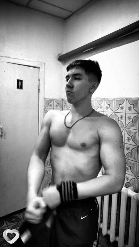 Лёха, 21, Москве — анкета №2541382