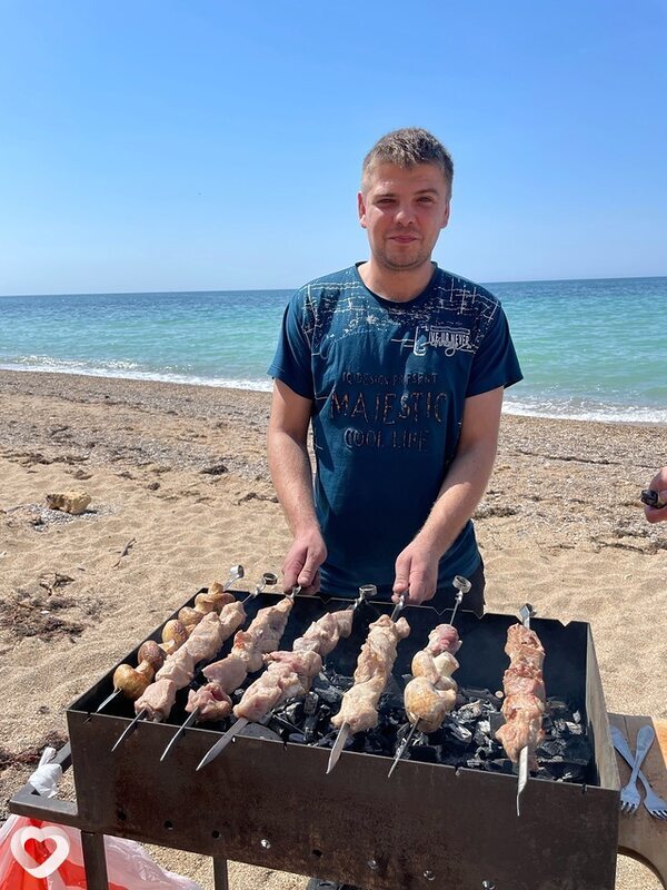 Андрей, 27, Шахтерске — анкета №2542111
