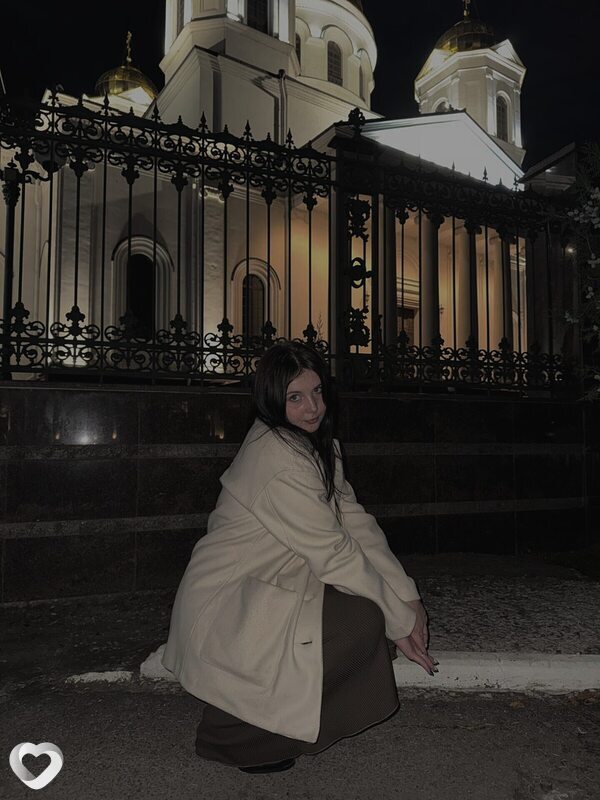Алина, 21, Симферополе — анкета №2542112