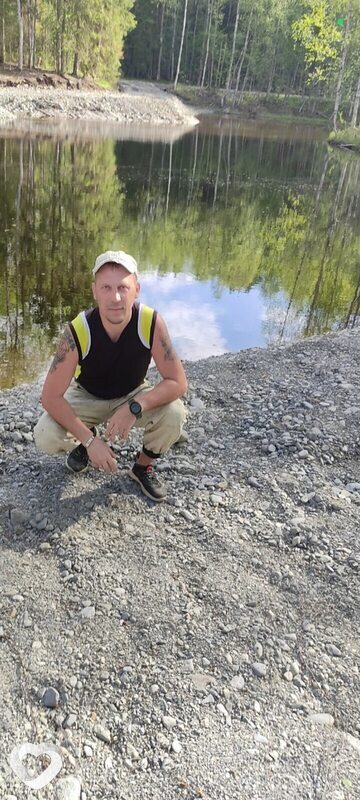 Дмитрий, 43, Новолукомле — анкета №2542085
