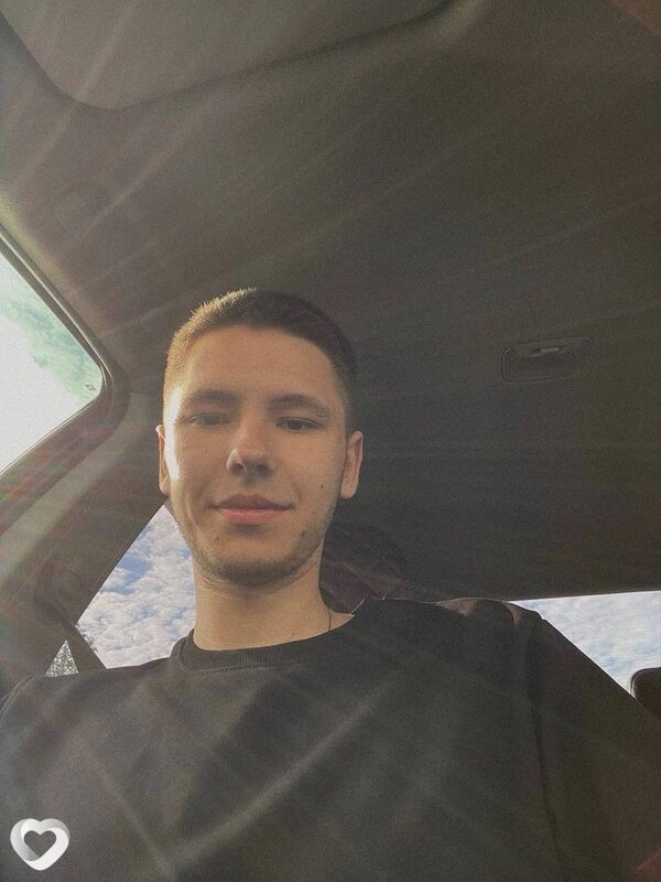 Саша, 23, Кириши — анкета №2542159