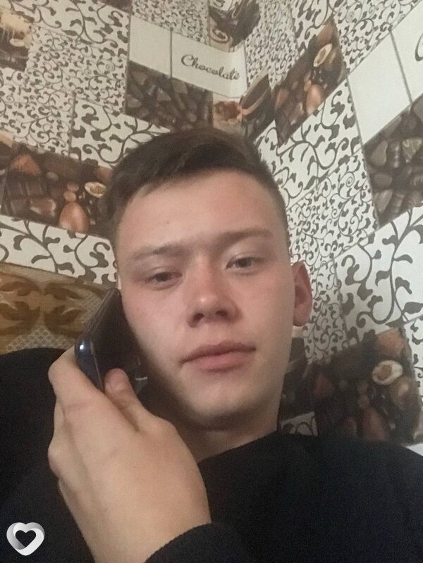 Михаил, 21, Томске — анкета №2542609