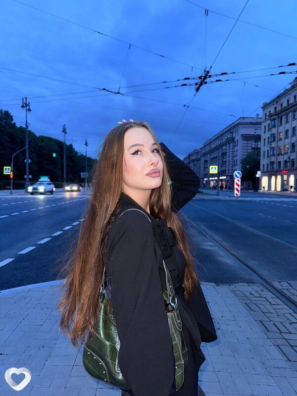 Алёна, 24, Москве — анкета №2542531