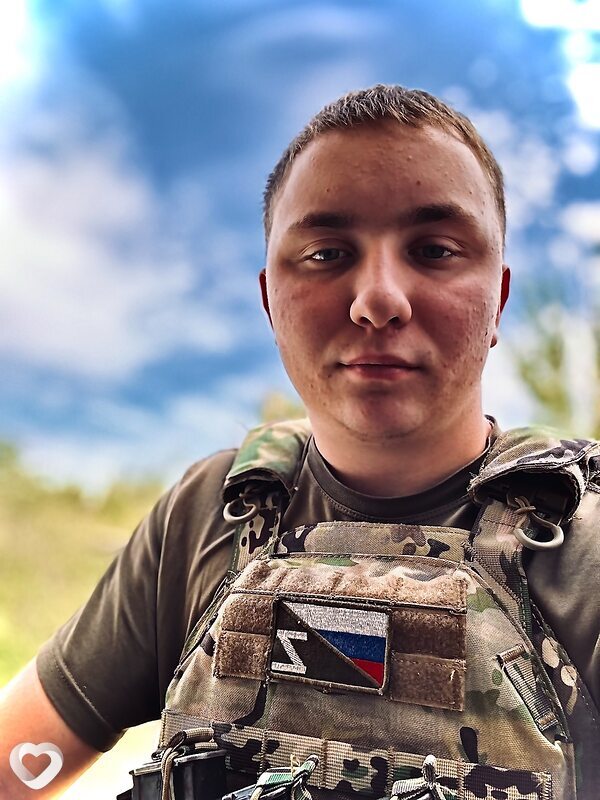 Алексей, 24, Снежном — анкета №2542885