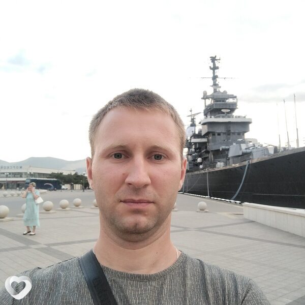 Максим, 34, Волжском — анкета №2542580