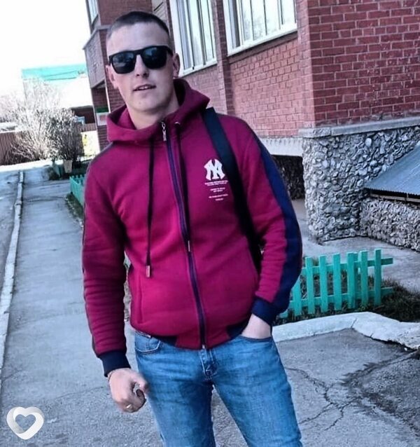 Кирилл, 24, Искитиме — анкета №2543005