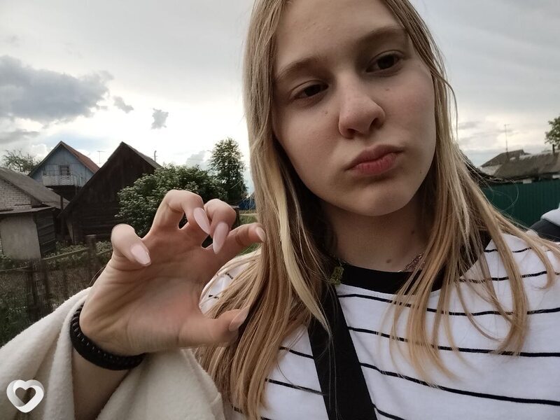 Анюта, 19, Солигорске — анкета №2544262