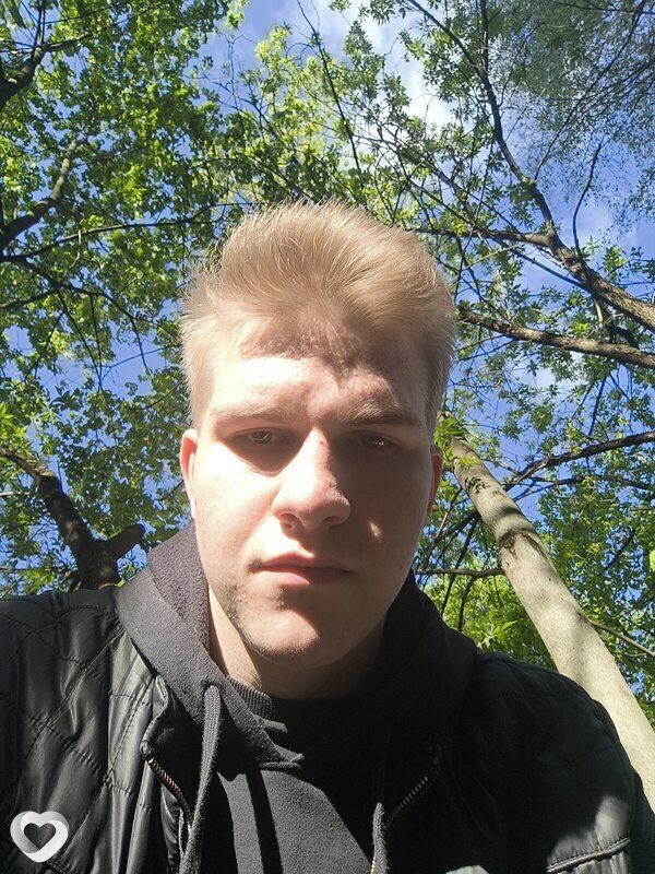 Данила, 20, Москве — анкета №2544568