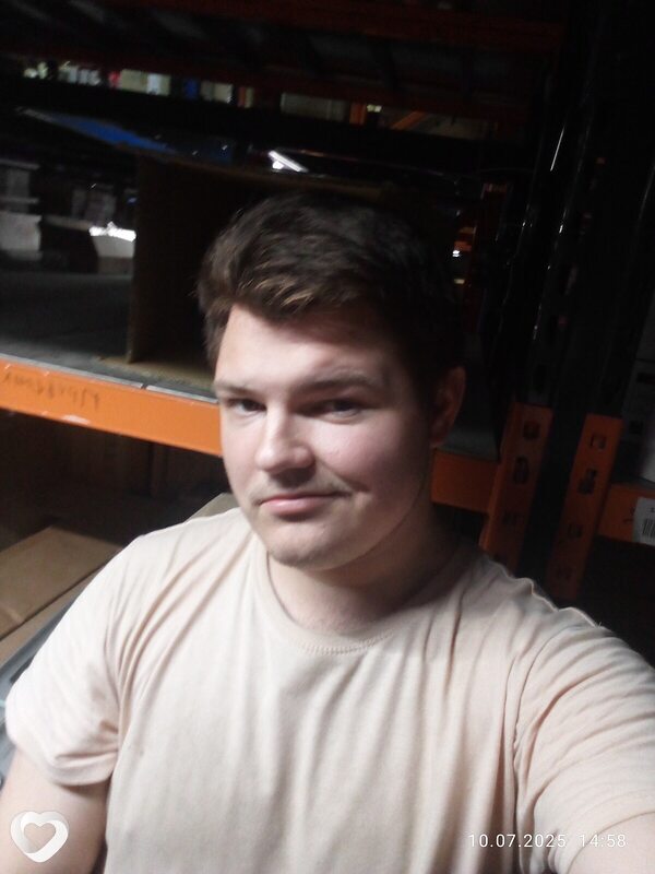 Максим, 21, Хабаровске — анкета №2545457