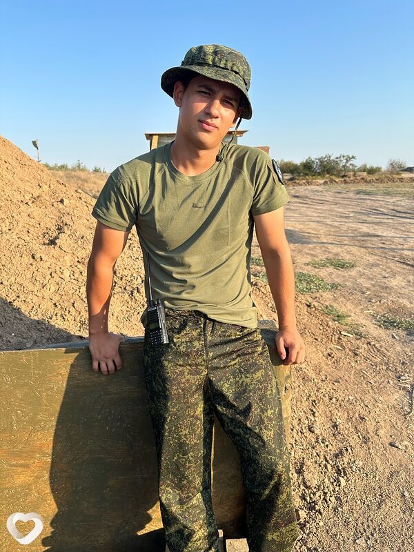 Артур, 24, Симферополе — анкета №2545440