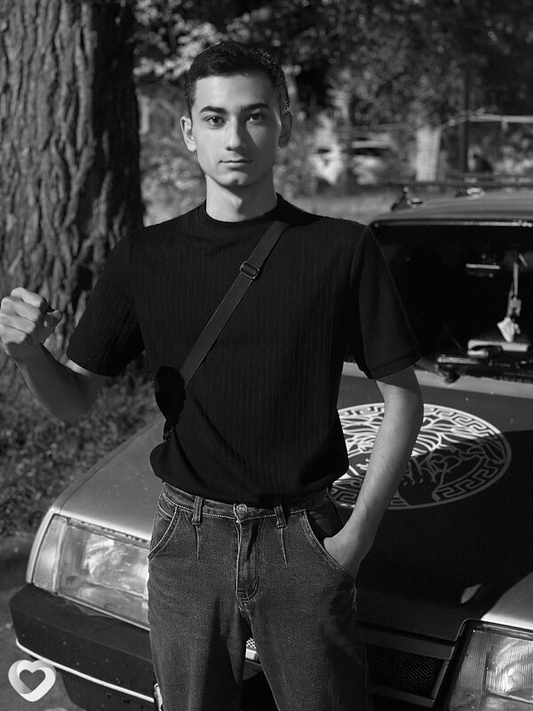 Дмитрий, 19, Казани — анкета №2546139