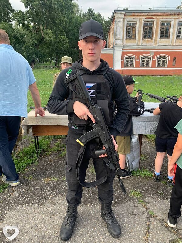 Александр, 19, Бийске — анкета №2546087