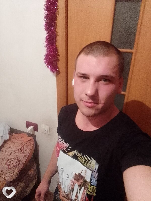 Андрей, 27, Абакане — анкета №2546473