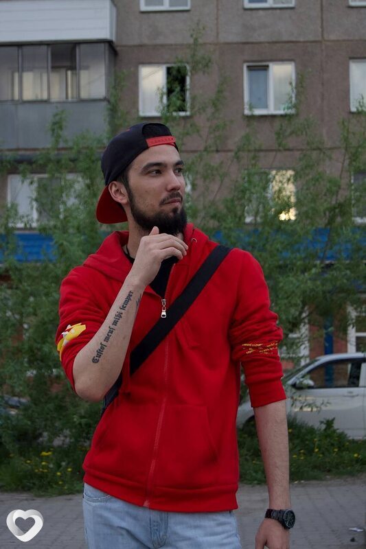 Рустам, 23, Барнауле — анкета №2546530